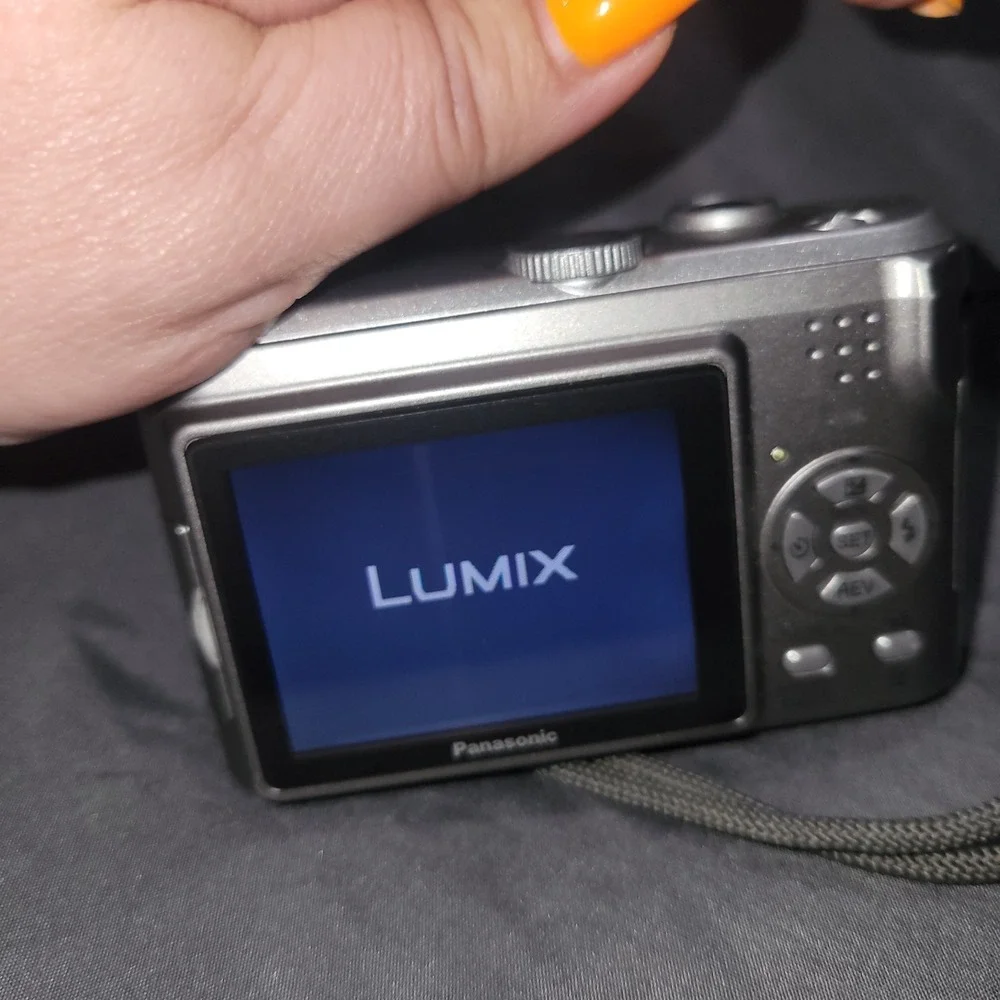 Panasonic DMC-LZ5 Lumix Mega O.I.S 6.0 Mega Pixel Digital Camera Tested Works